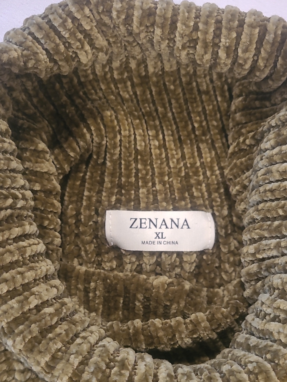 Zenana Outfitters Chenille Sweater. NWOT.  XL - Picture 4 of 5